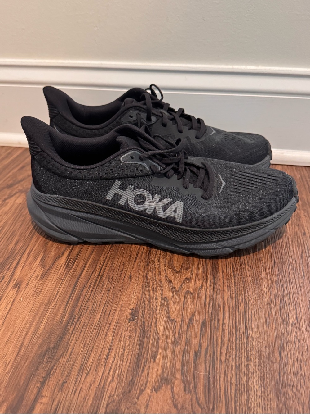 Hoka Men's Black/Gray Road Running Shoes